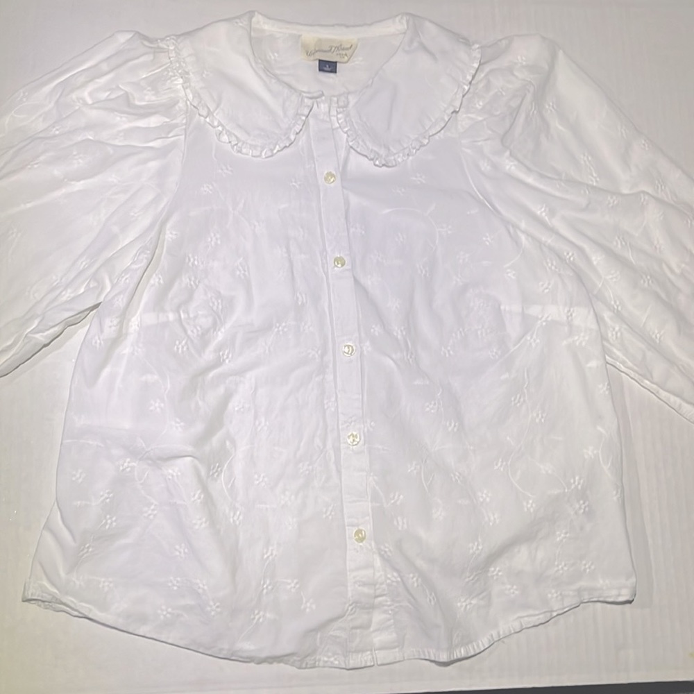 Universal thread small white blouse